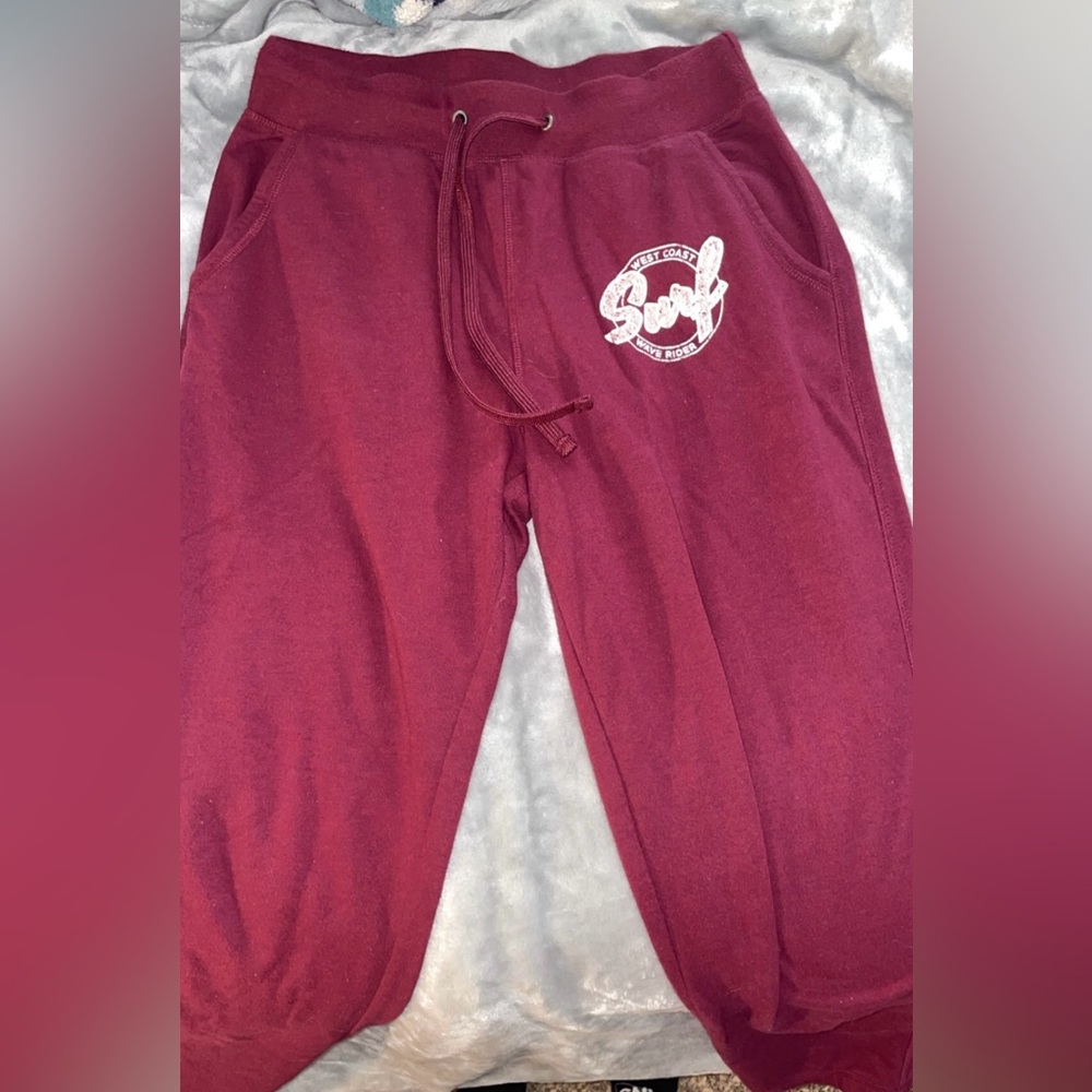 Maroon sweat pants medium never worn